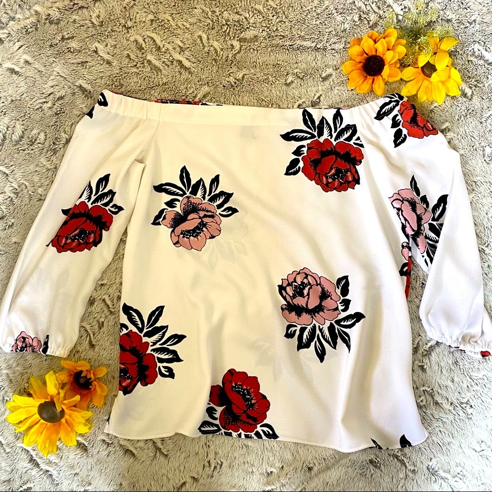 ✨NWOT✨ Ann Taylor Factory White Floral Print Off The Shoulder Blouse Size Medium